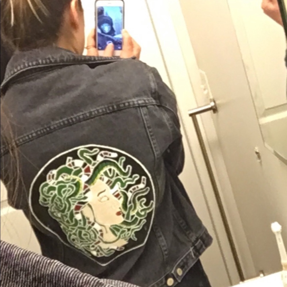 Hand painted denim jacket - Picture 4 of 4